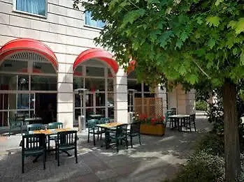 Ibis Vichy Hotel